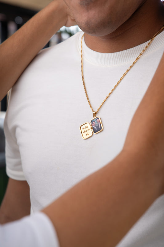 Relicario para caballeros | Dorado